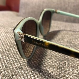 Very gently used pair of Tiffany Sunglasses 4089.